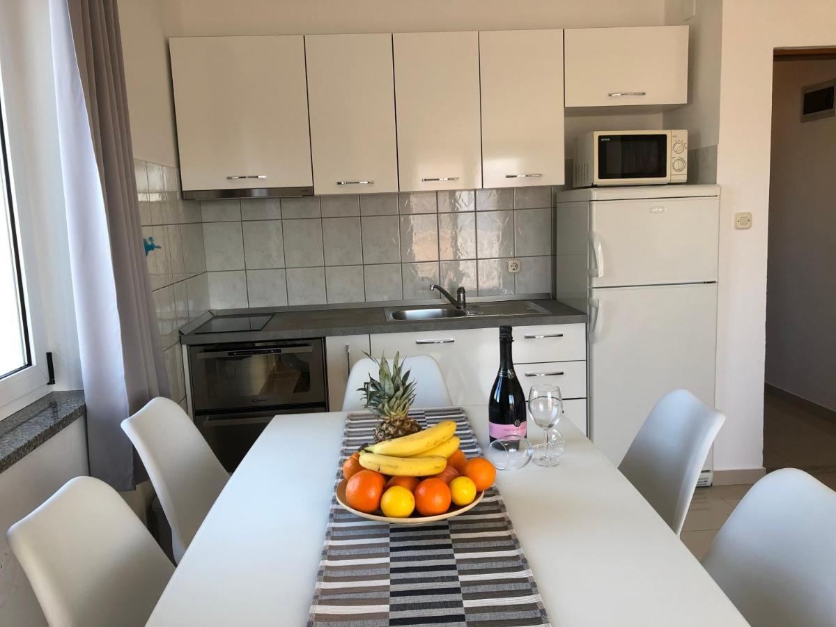 Apartments Saric Biograd Na Moru Luaran gambar