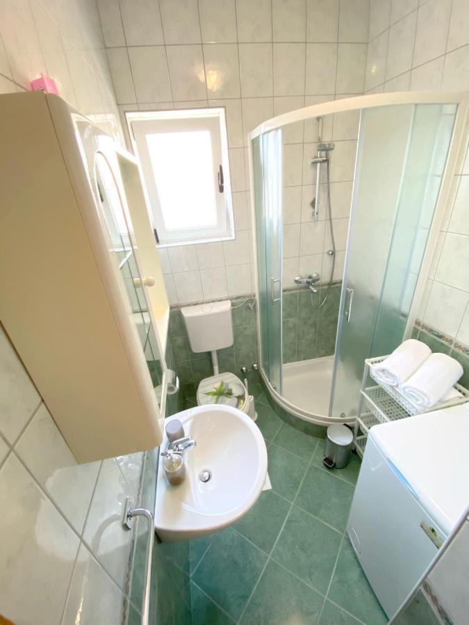 Apartments Saric Biograd Na Moru Luaran gambar