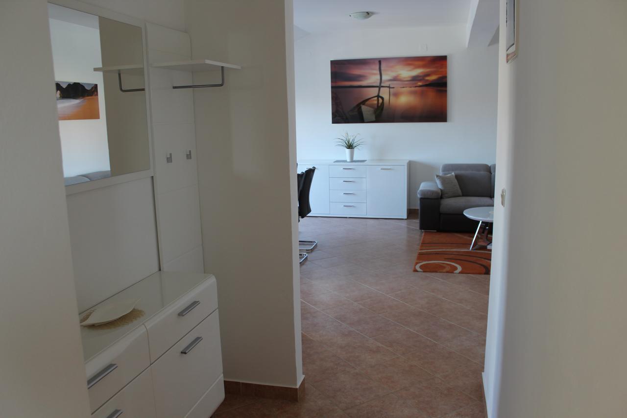 Apartments Saric Biograd Na Moru Luaran gambar